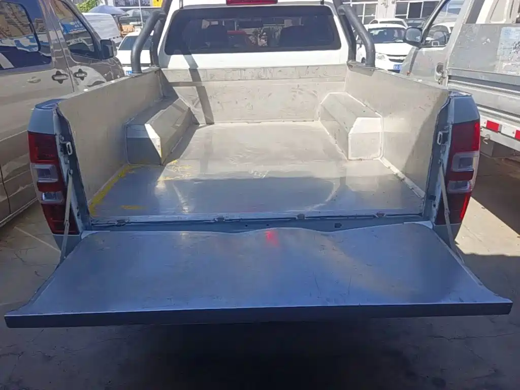 Isuzu RE-MAX Ruimai — миниатюра 19