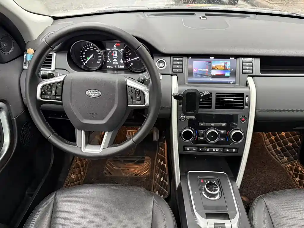 Land Rover Discovery Sport — миниатюра 6