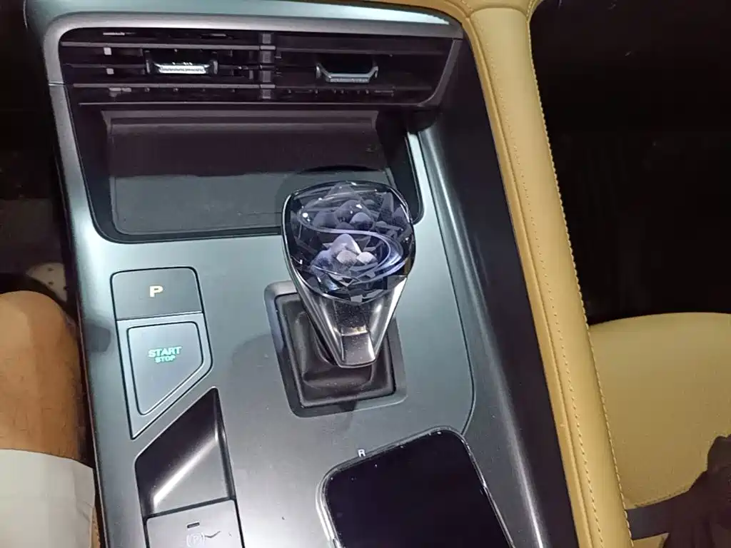 Roewe RX5 — миниатюра 14