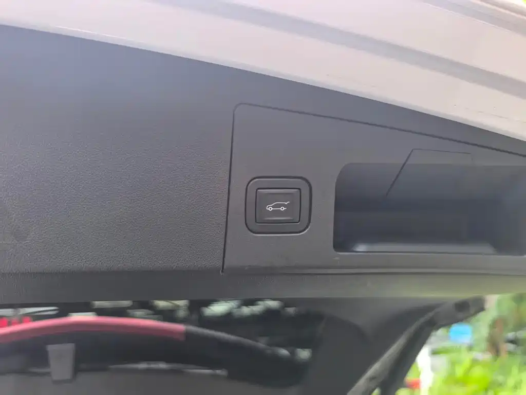 Cadillac XT5 — миниатюра 7