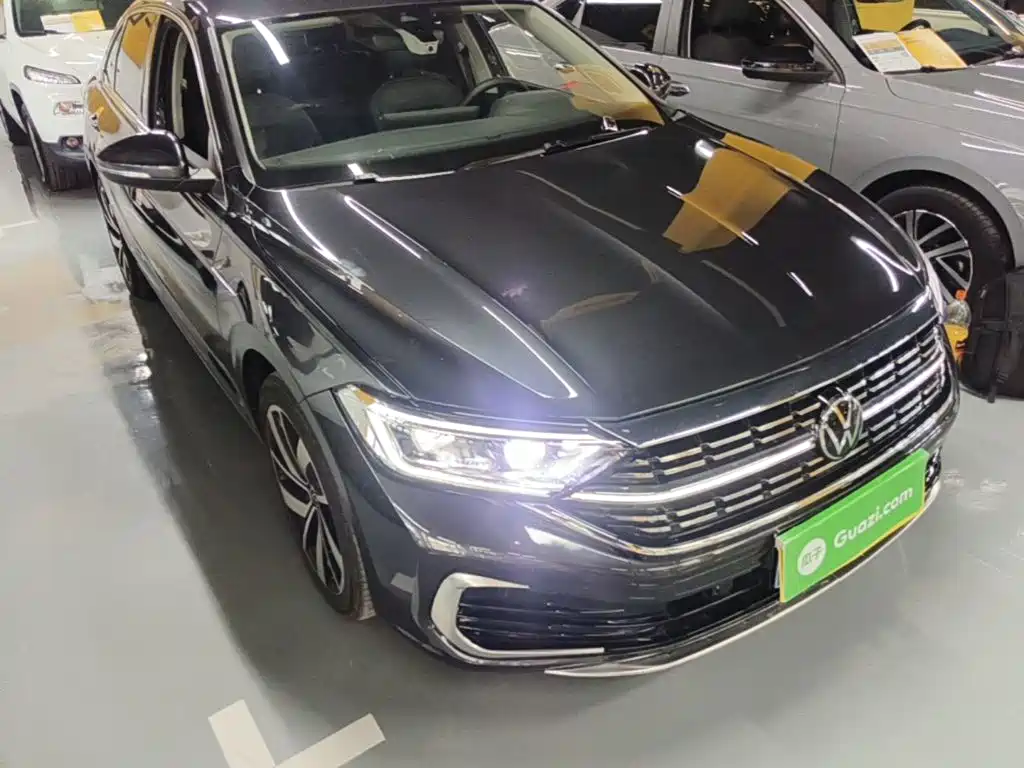 Volkswagen Sagitar — миниатюра 4