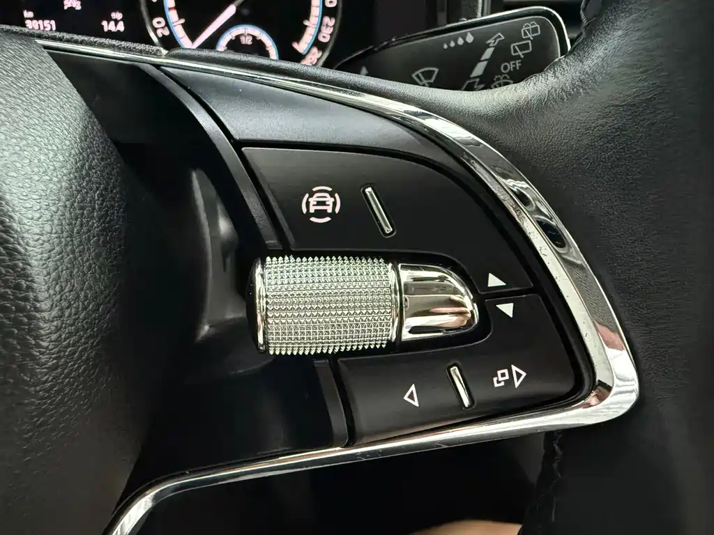 Skoda Karoq — миниатюра 15