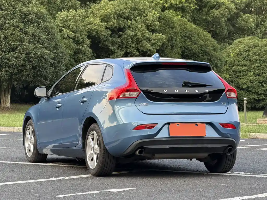 Volvo V40 — миниатюра 5