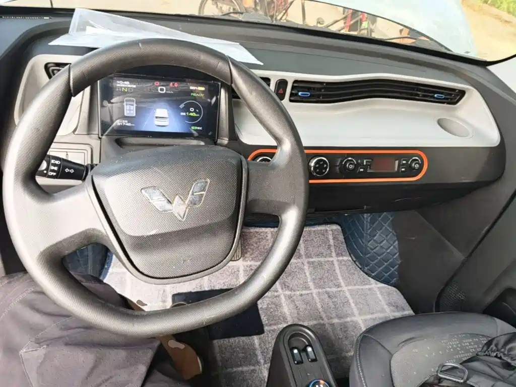 Wuling MINIEV — миниатюра 10