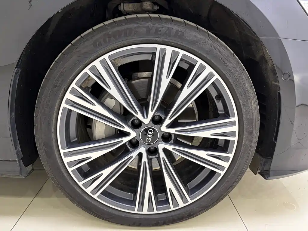 Audi A6L 2025 45 TFSI quattro
