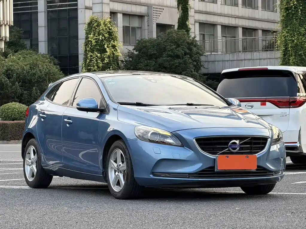Volvo V40 — миниатюра 3