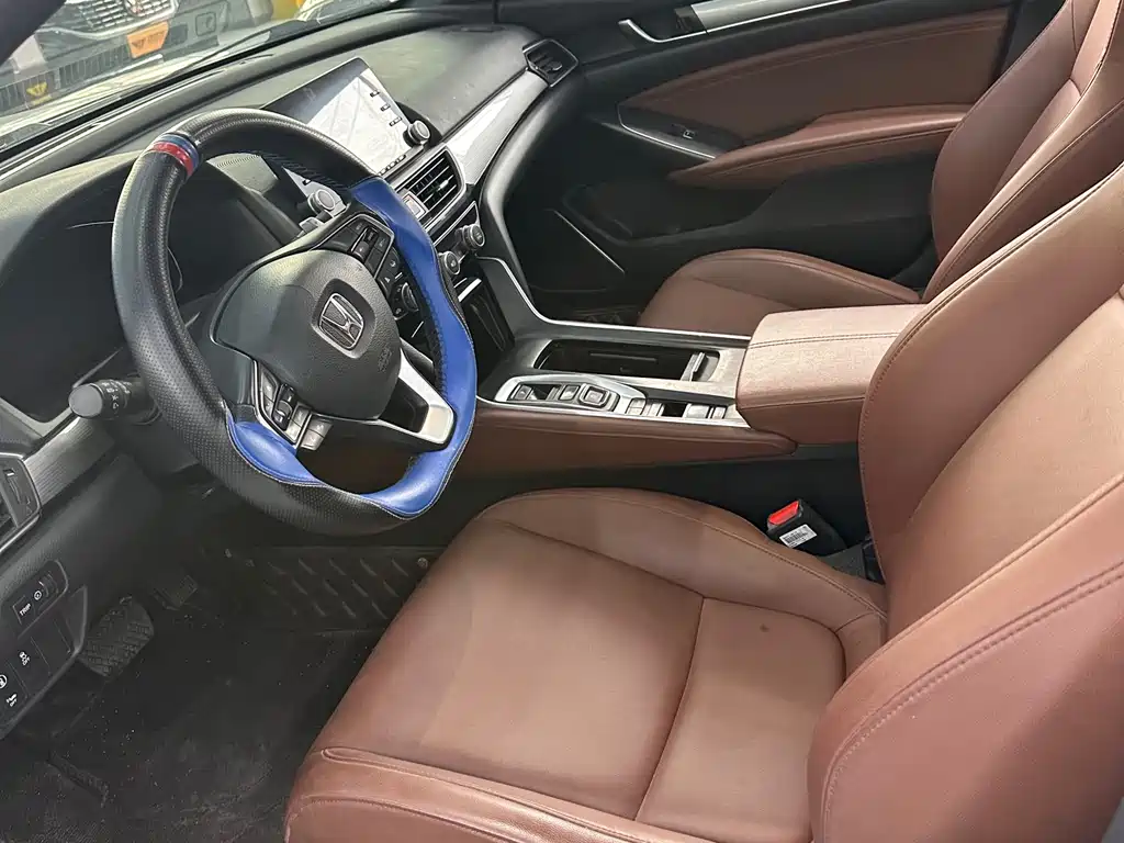 Honda Inspire - фото 3