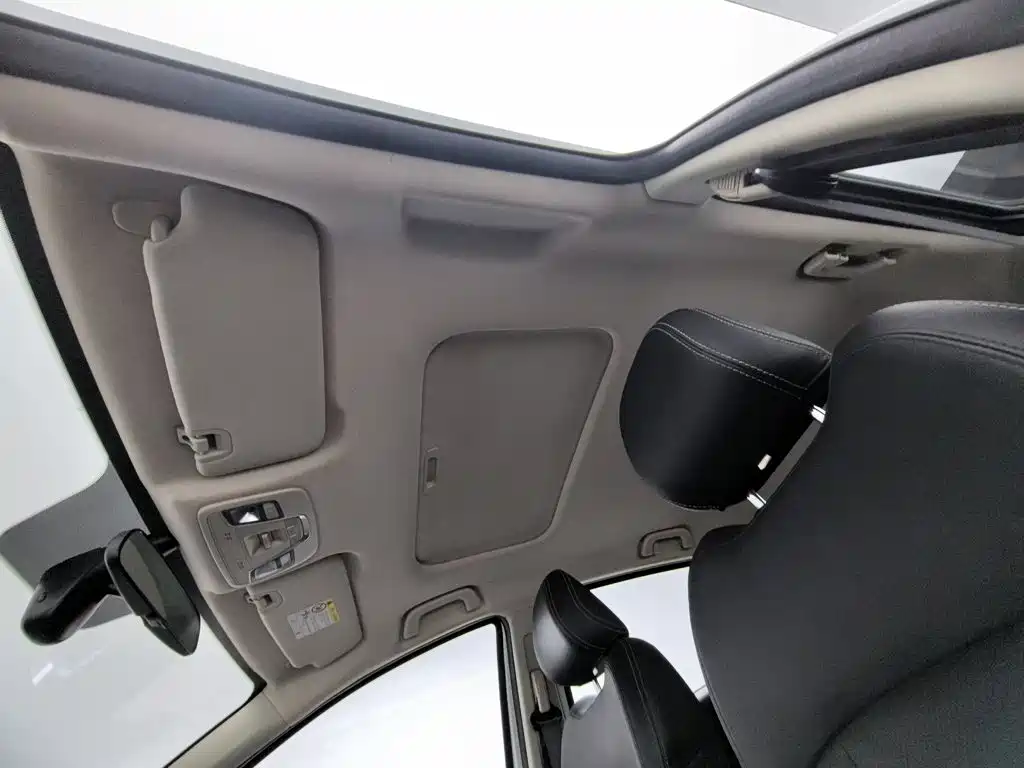 Geely Vision X3 — миниатюра 14