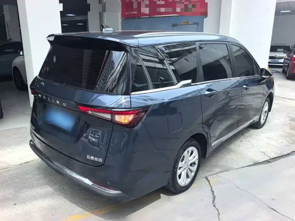 Wuling Jiachen — миниатюра 7