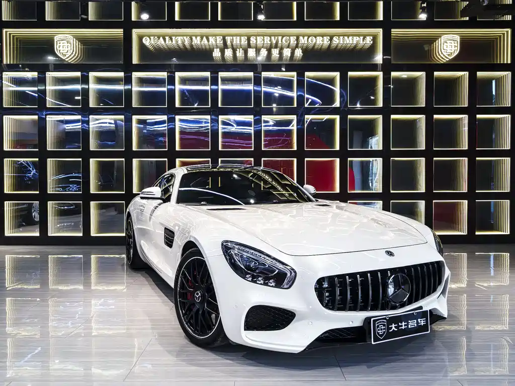 MERCEDES-BENZ AMG GT