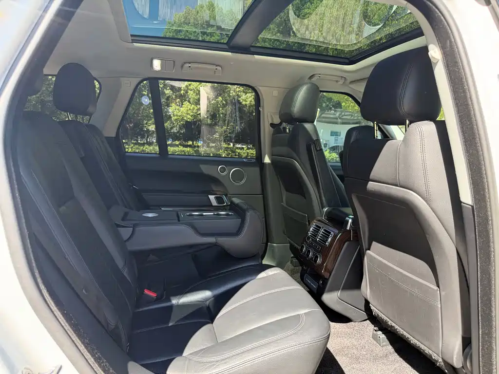 Land Rover Range Rover — миниатюра 19