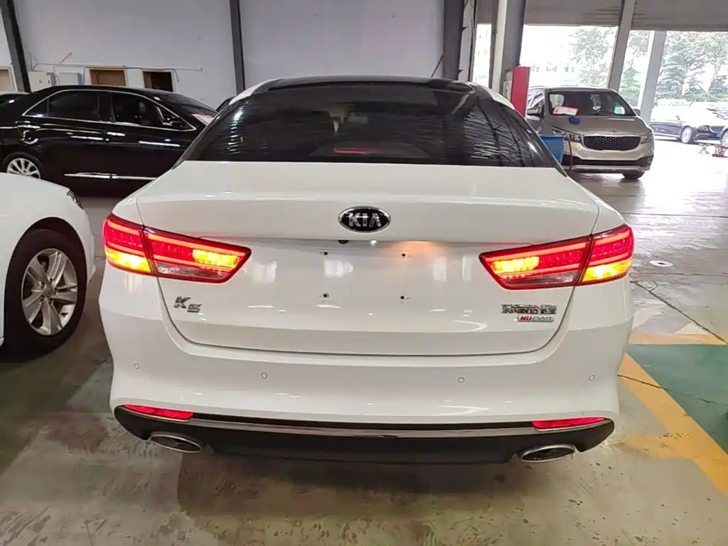 Kia K5 — миниатюра 6