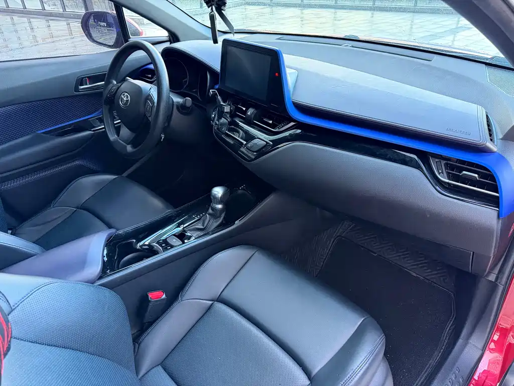 Toyota C-HR — миниатюра 11