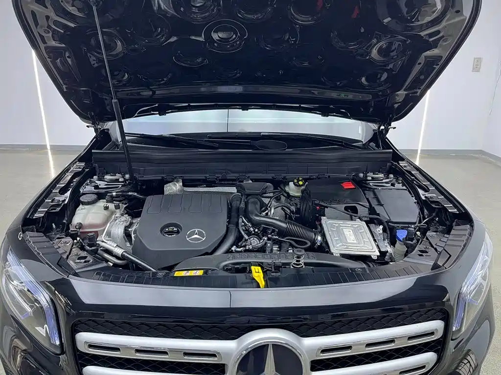 Mercedes-Benz GLB — миниатюра 31