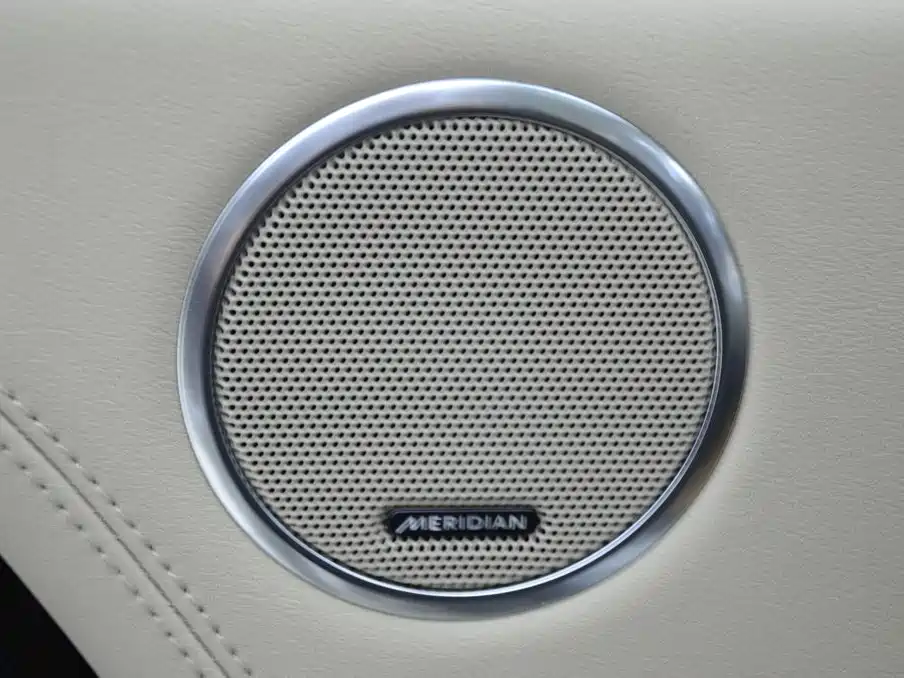 Land Rover Range Rover — миниатюра 14