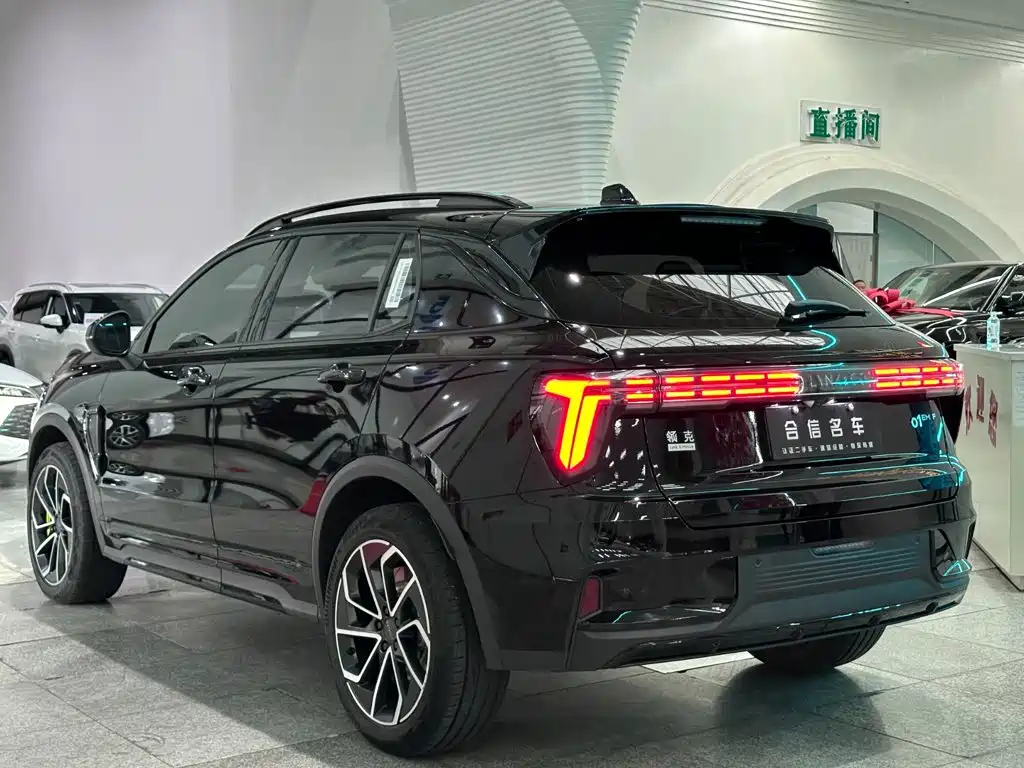 Lynk & Co 01 — миниатюра 4