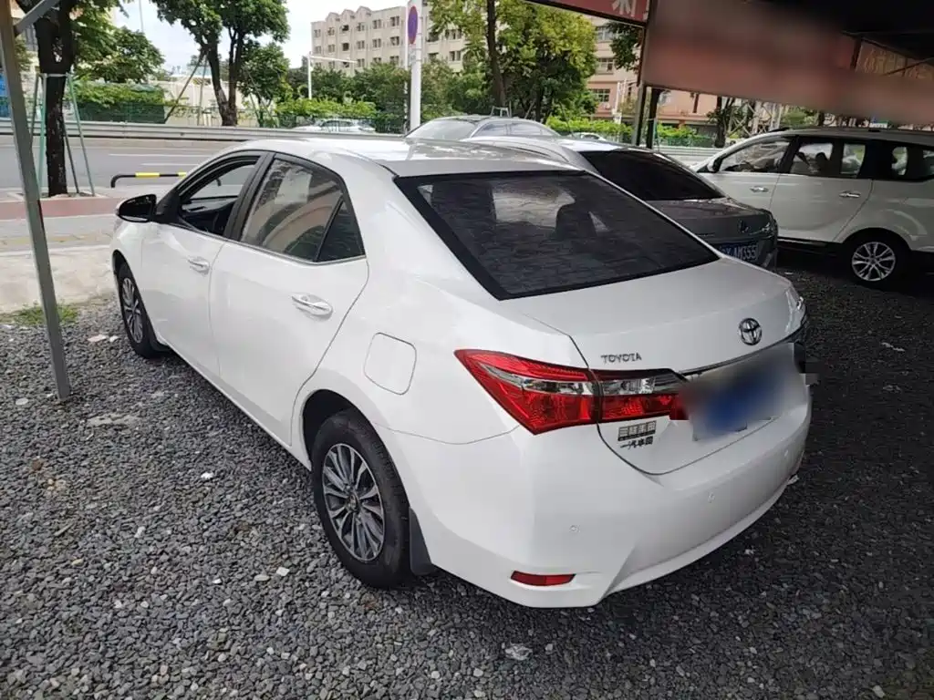 Toyota Corolla — миниатюра 5