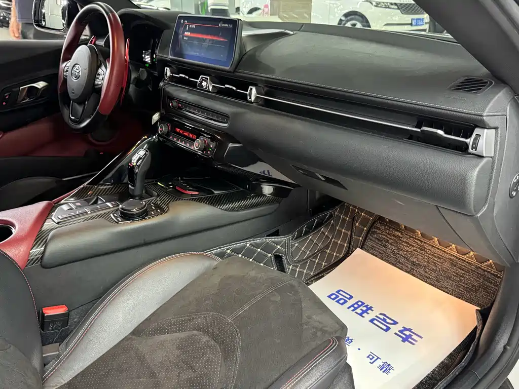 Toyota Supra — миниатюра 12
