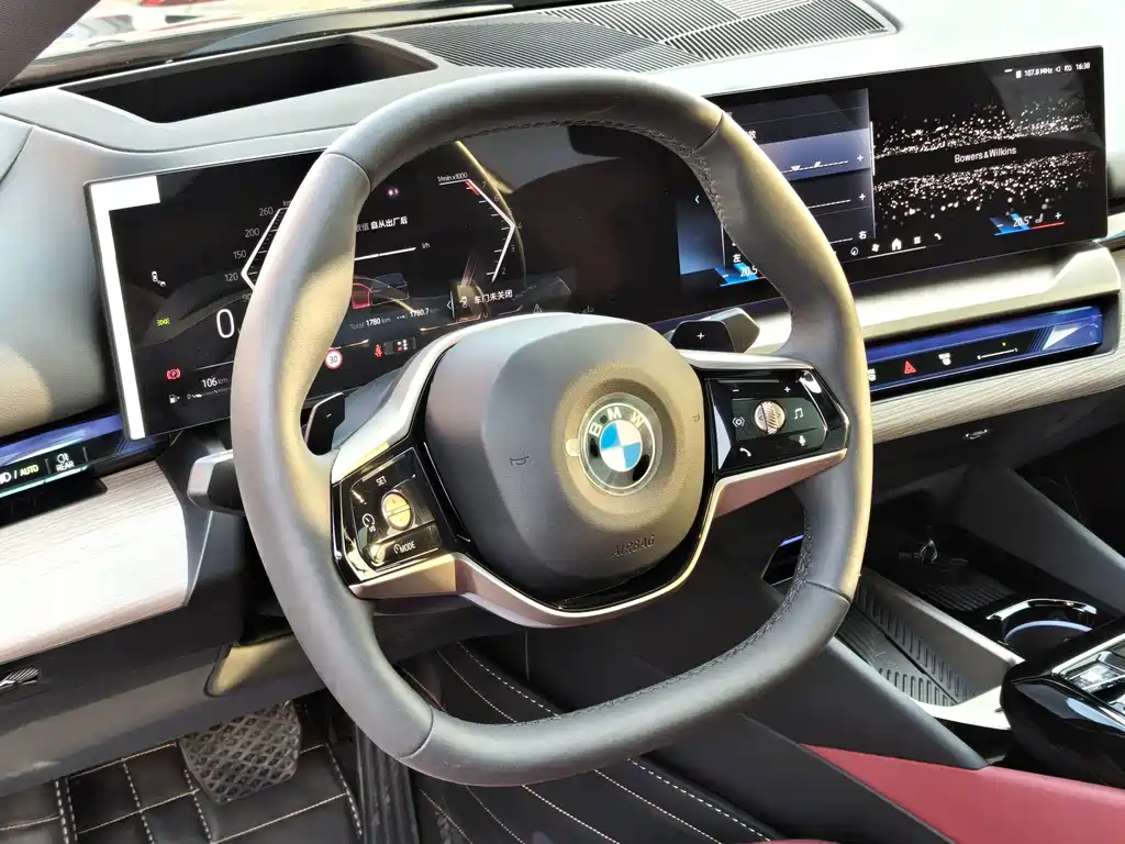 BMW 5 Series — миниатюра 8