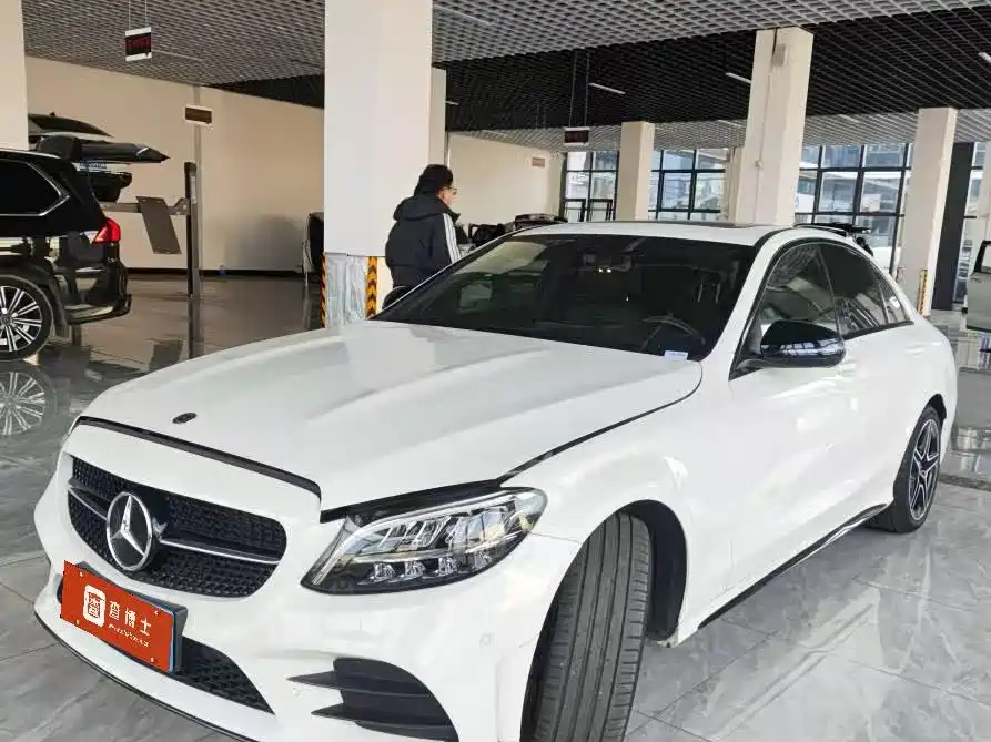 Mercedes-Benz C-Class 2021