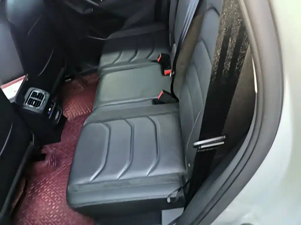 Volkswagen Tiguan L — миниатюра 17