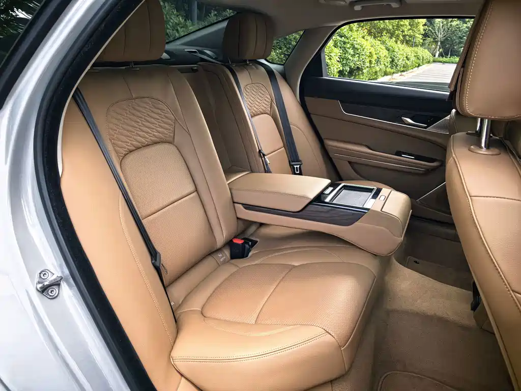 Jaguar XFL — миниатюра 14