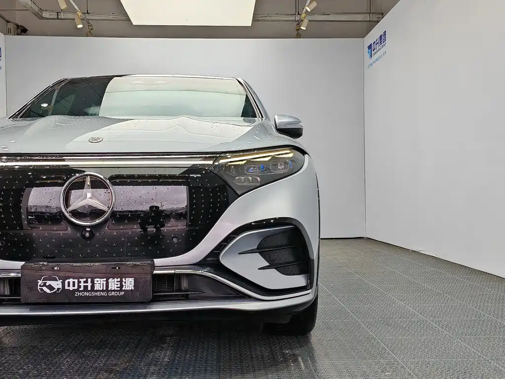 Mercedes-Benz EQS SUV — миниатюра 20