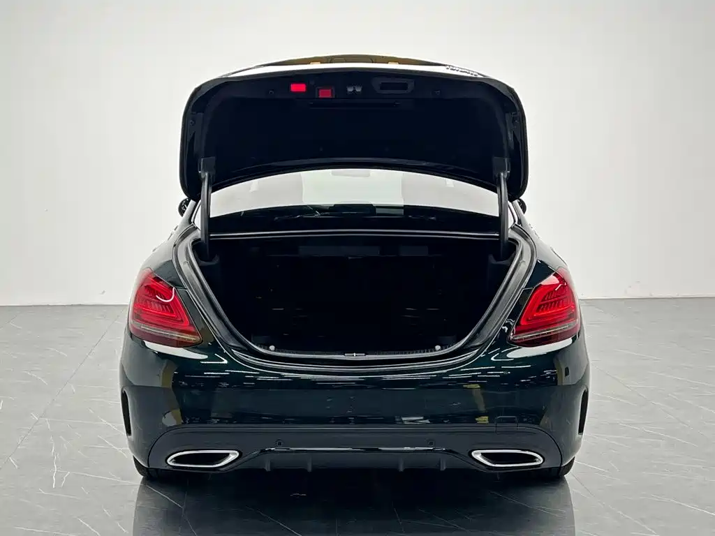 Mercedes-Benz C-Class — миниатюра 11