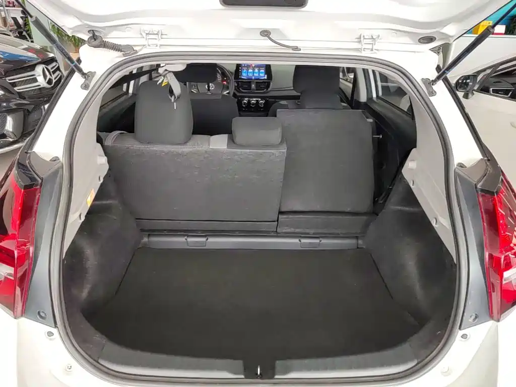 Toyota Vios FS — миниатюра 19