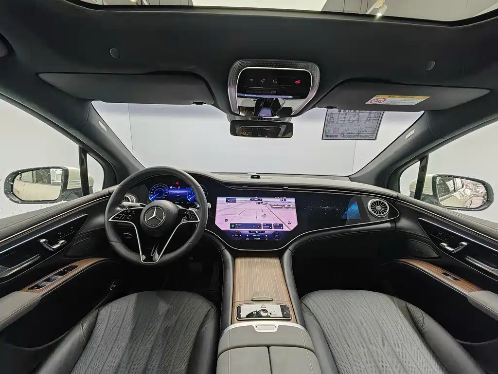 Mercedes-Benz EQS SUV — миниатюра 10