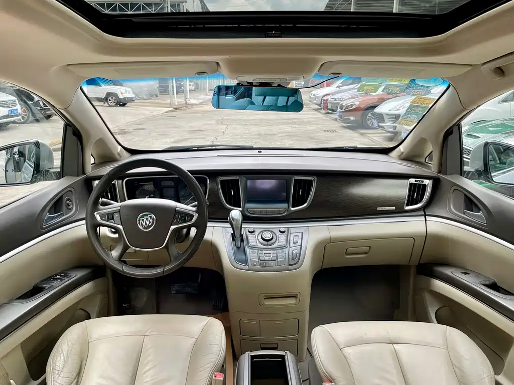 Buick GL8 — миниатюра 8