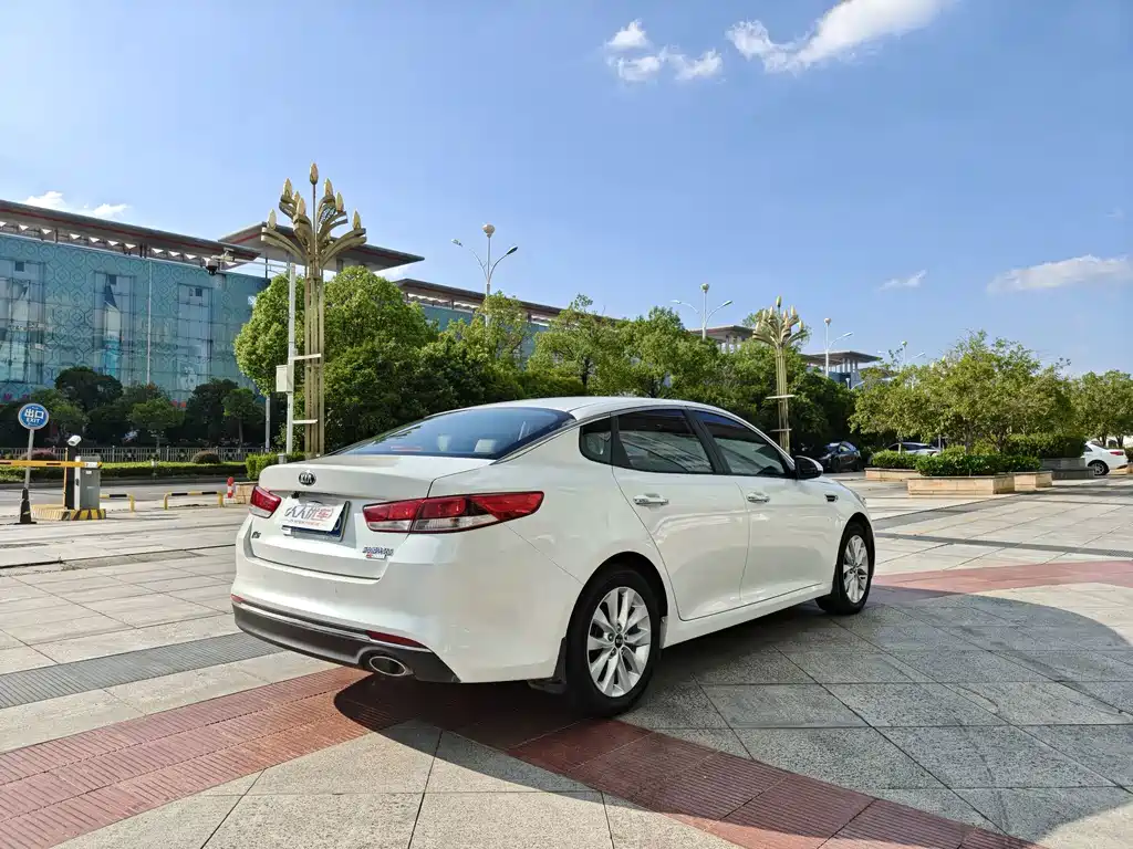 Kia K5 — миниатюра 6