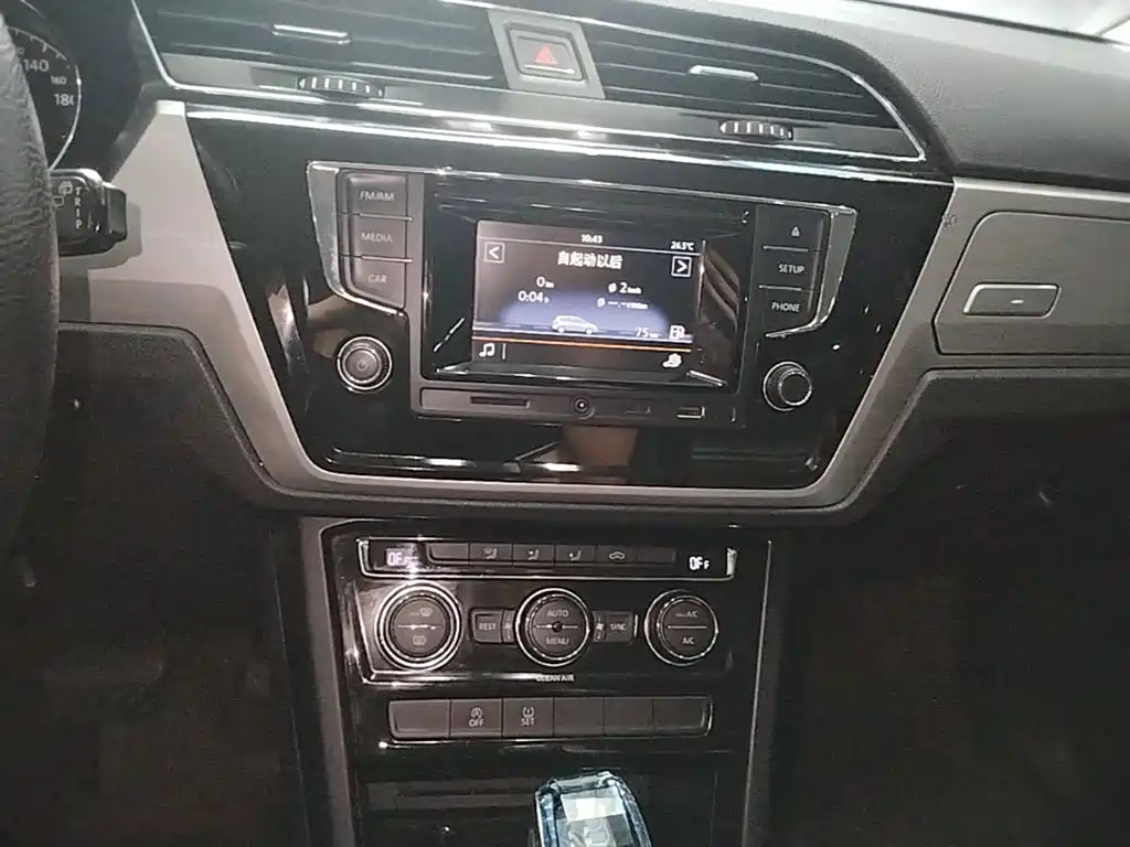 Volkswagen Touran — миниатюра 13
