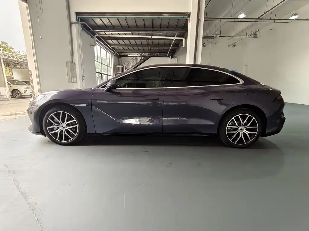 Denza Z9 2024 1100km Max
