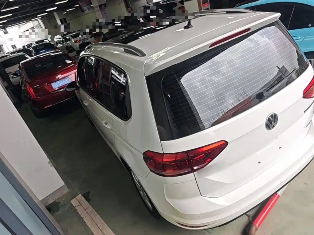 Volkswagen Touran — миниатюра 5