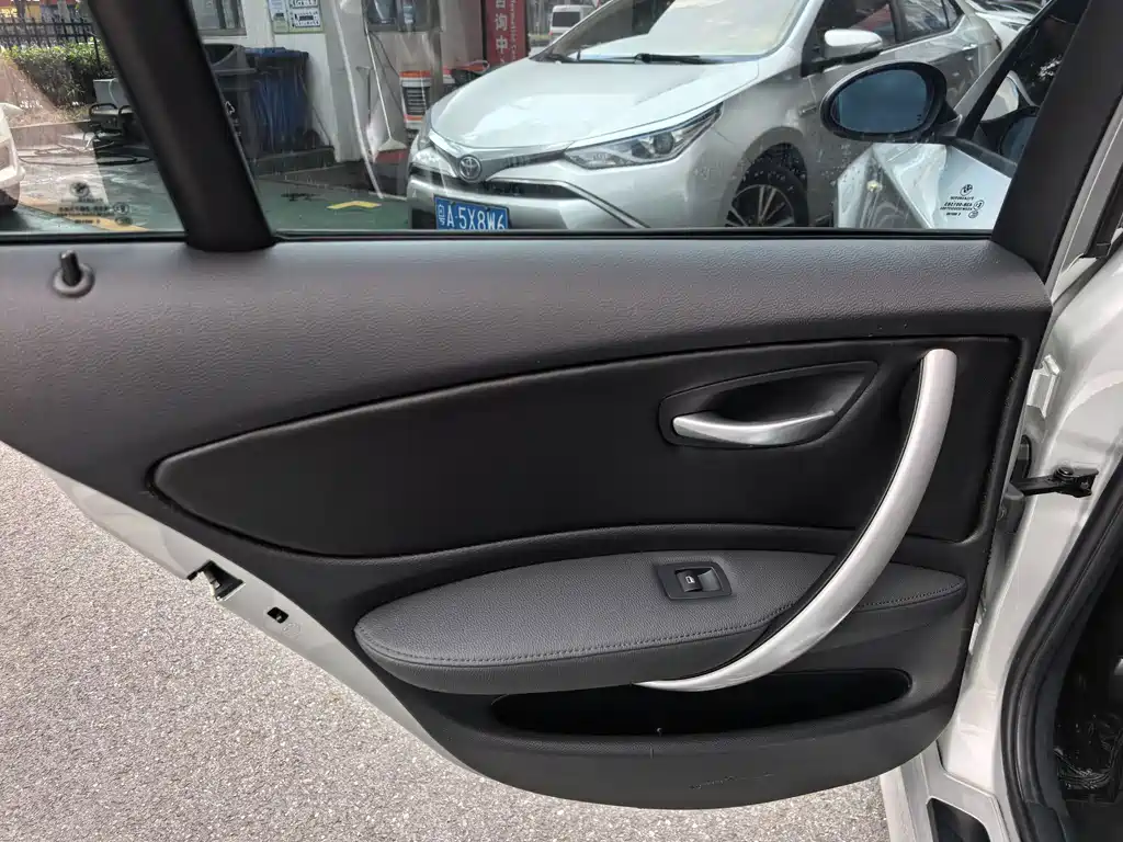 BMW 1 Series (Import) — миниатюра 12