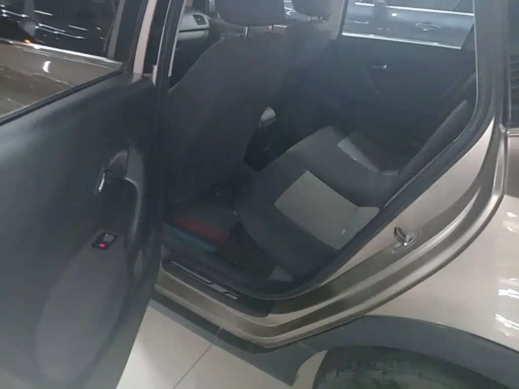 Volkswagen Polo — миниатюра 17