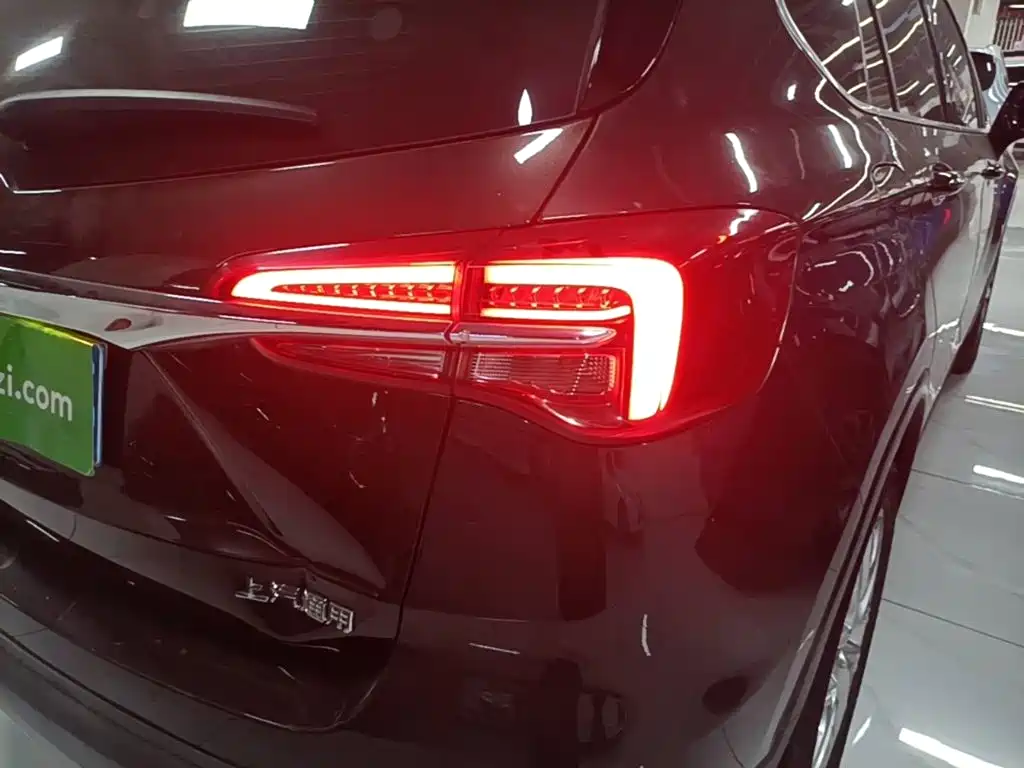 Buick Envision Plus — миниатюра 8