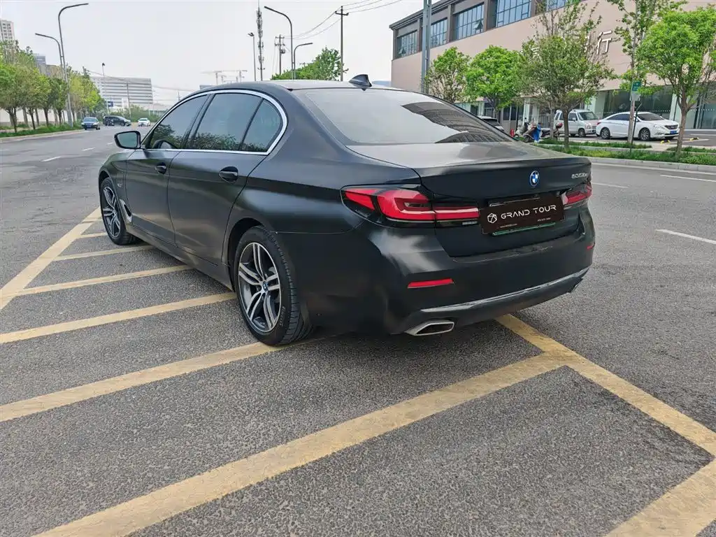 BMW 5 Series New Energy - фото 4