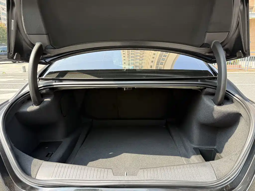 Cadillac CT4 — миниатюра 6