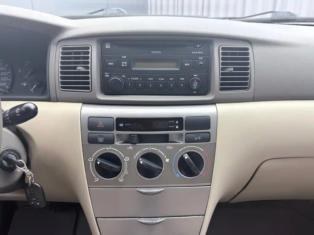 Toyota Corolla — миниатюра 15