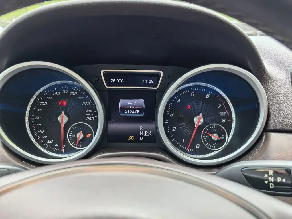 Mercedes-Benz GLE (Import) — миниатюра 18