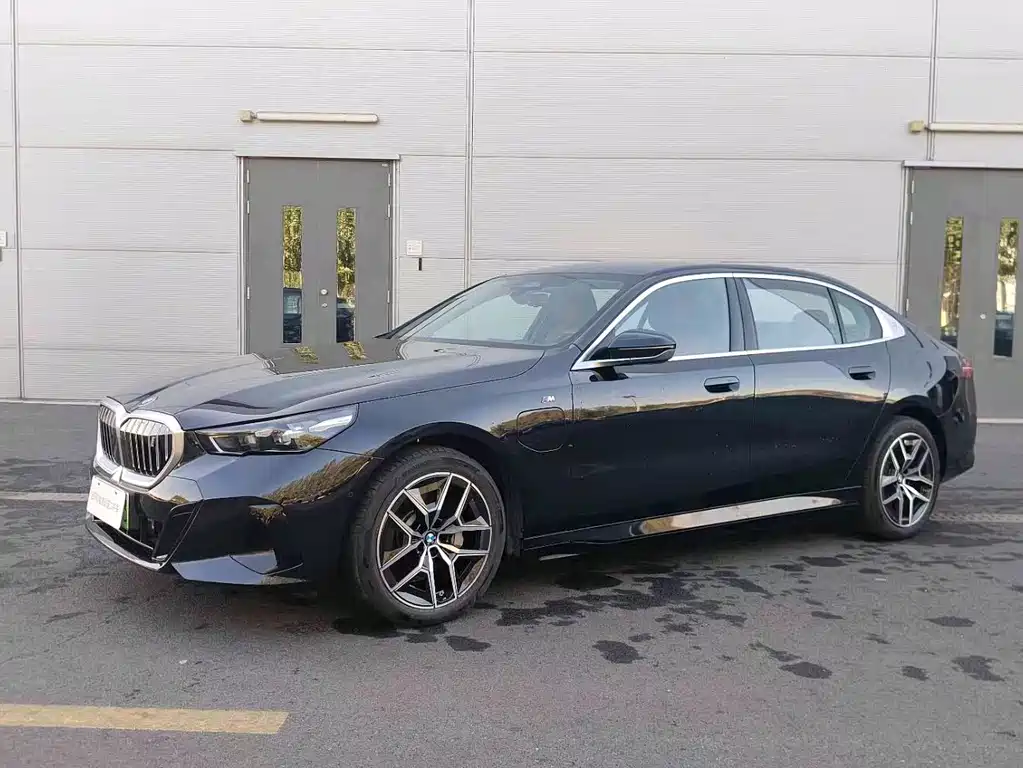 BMW i5