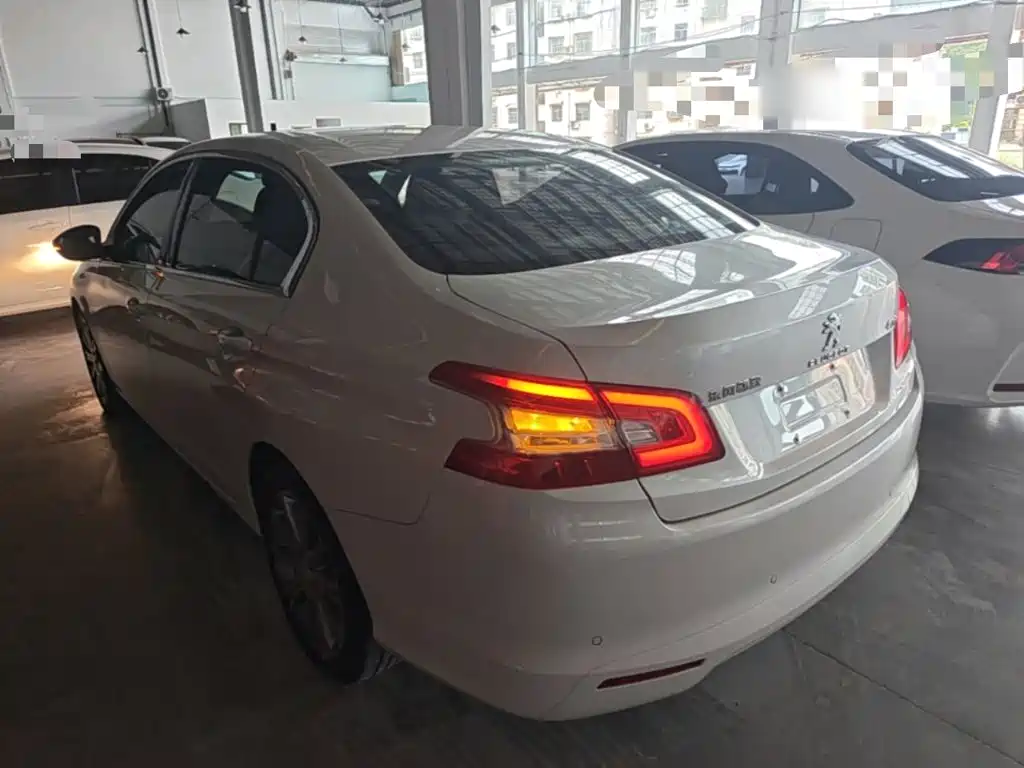 Peugeot 408 — миниатюра 5