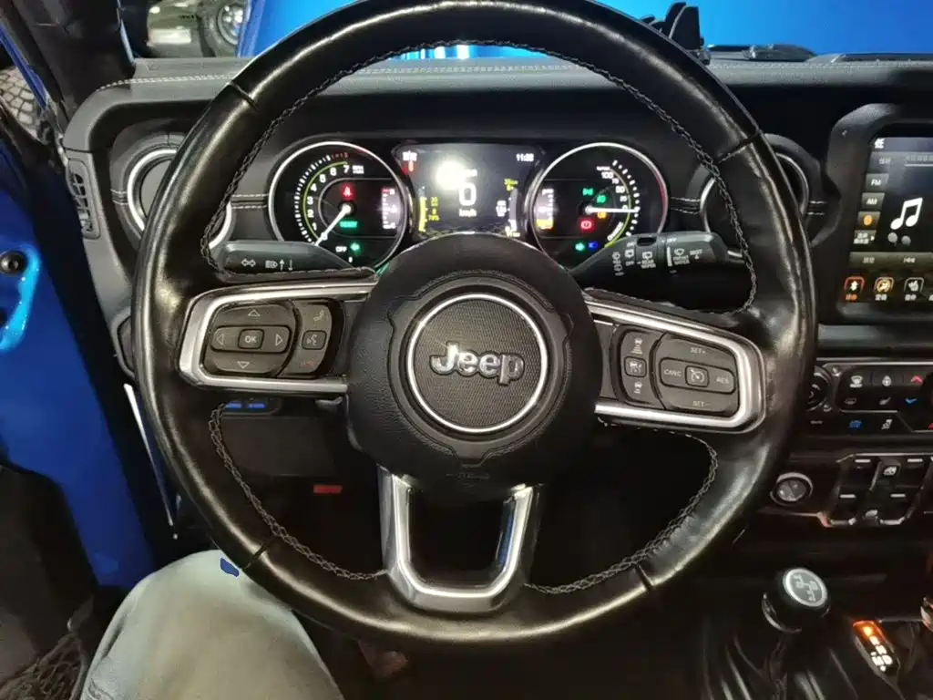 Jeep Wrangler PHEV — миниатюра 11