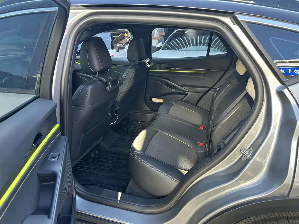 Ford Mondeo — миниатюра 7