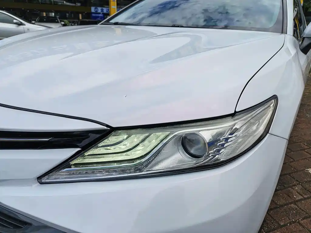 Toyota Camry — миниатюра 5