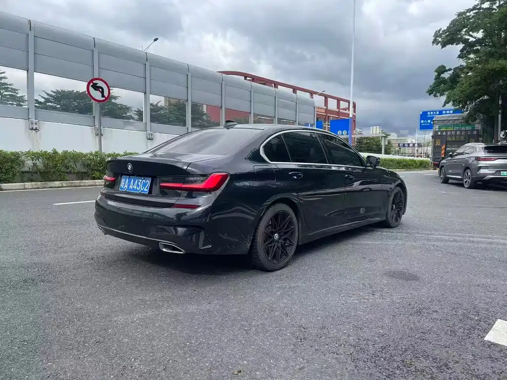 BMW 3 Series — миниатюра 3