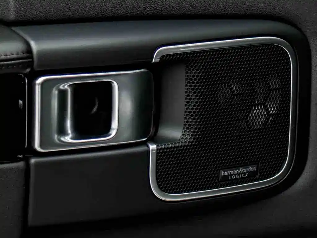 Land Rover Range Rover — миниатюра 19