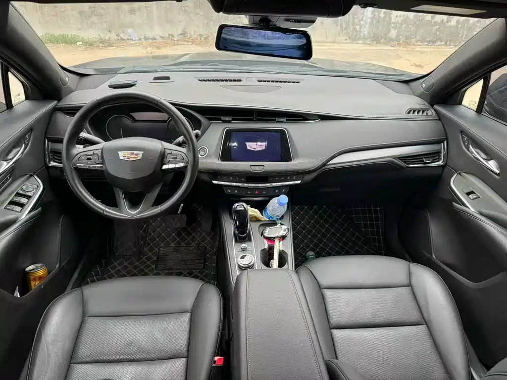 Cadillac XT4 — миниатюра 6